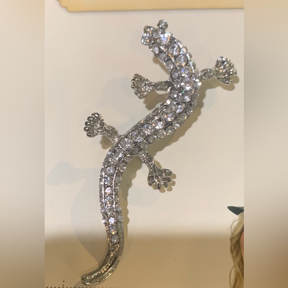 Laliberi Rhinestone Gecko Pin